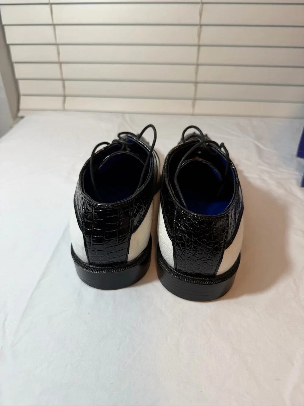 Men's Black and White Croc-Embossed Lace-Up Dress Oxfords